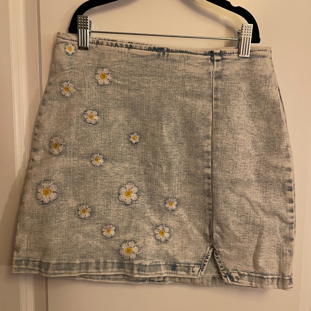 flower embroidered jean skirt
